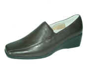 5 F 0202 Pelle.jpg (34234 byte)